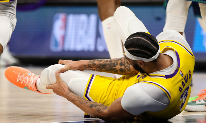 四川队险胜魔术,浓眉哥统治全场 四川队险胜魔术,浓眉哥统治全场