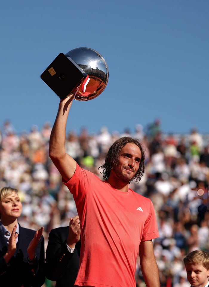 开云下载-包含戴维斯杯力克美网，西西帕斯点燃赛场的词条