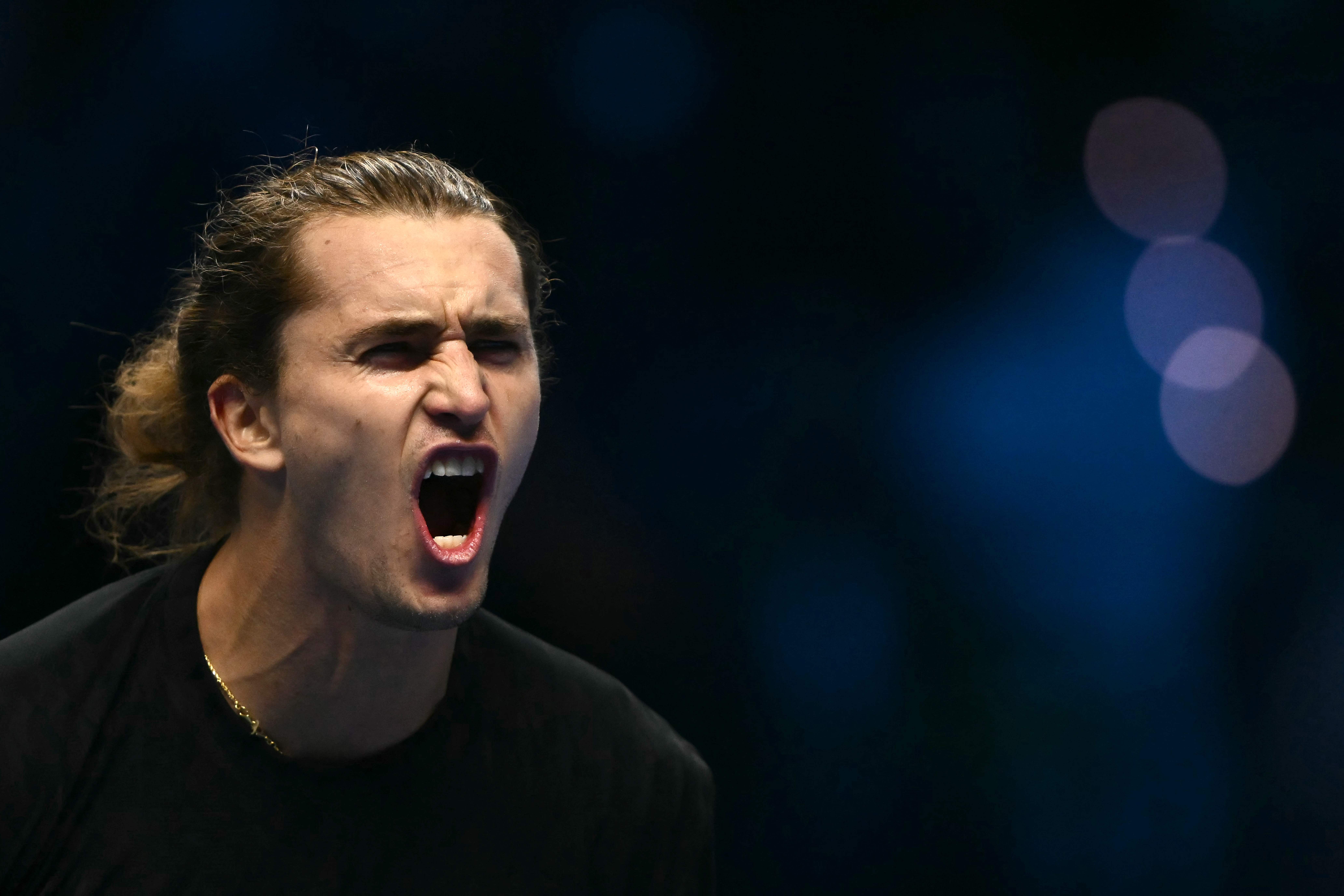 开云体育-澳网鏖战ATP总决赛，兹维列夫点燃赛场