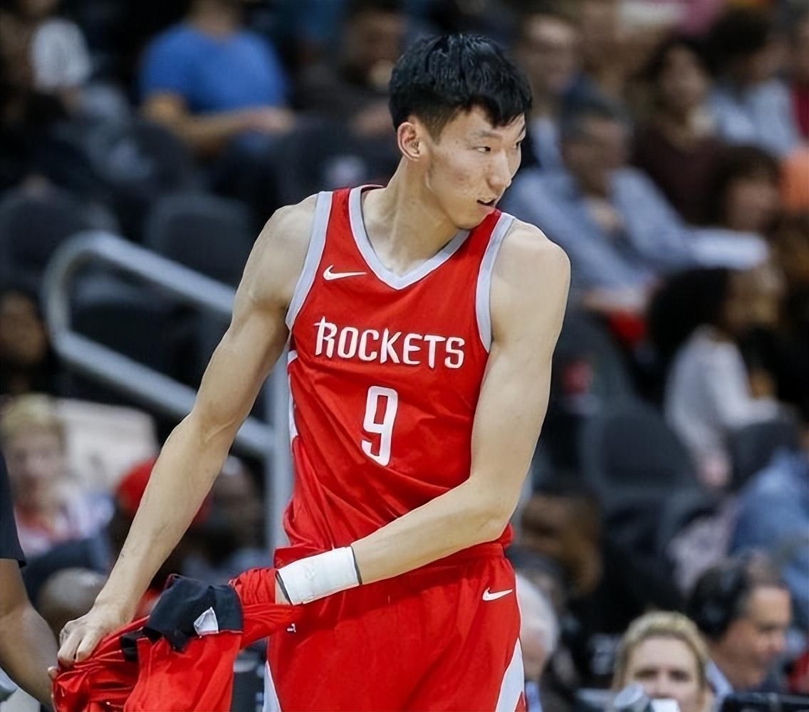 青岛队力克勇士,周琦扛起全队 青岛队力克勇士,周琦扛起全队